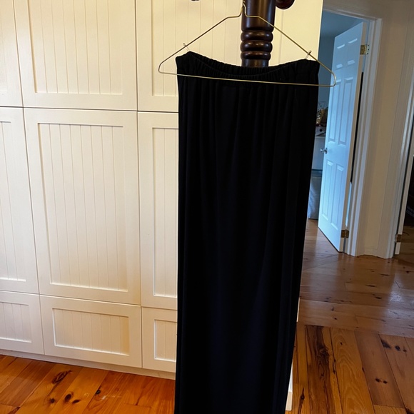 Designer Maternity outfit - Picture 3 of 5